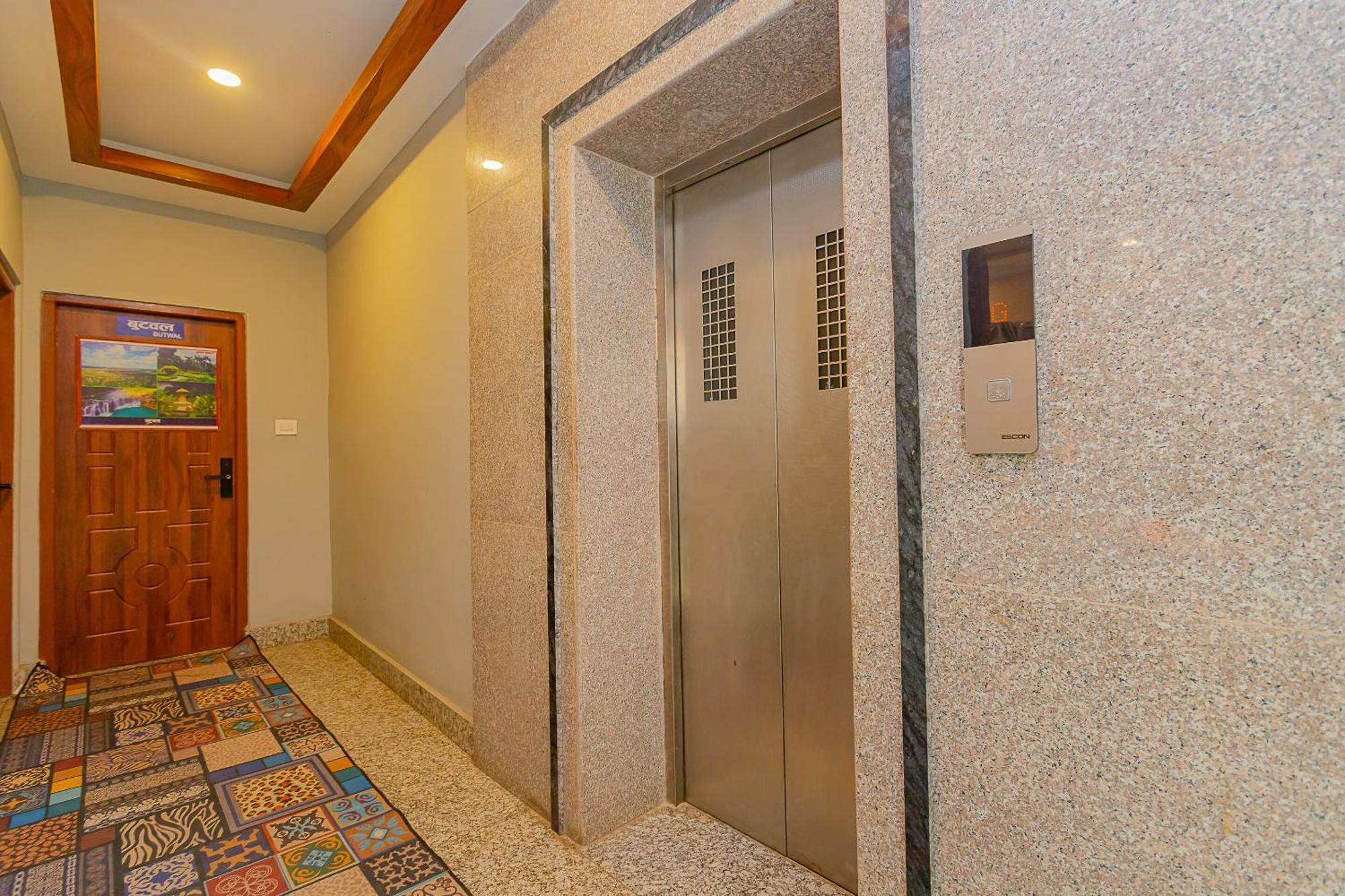 Oyo 799 Hotel Tik Tok Pvt Ltd. Катманду Екстериор снимка