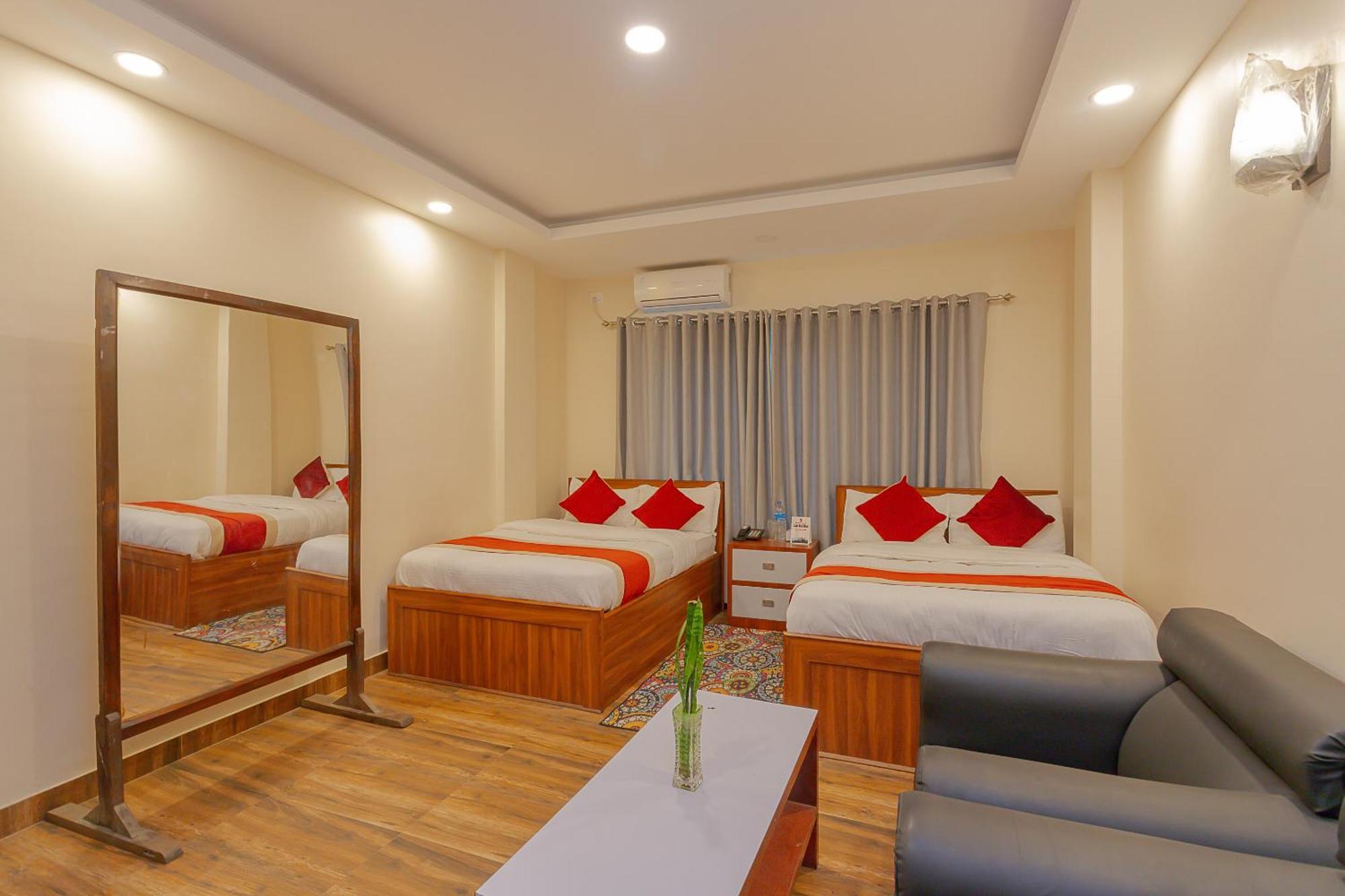 Oyo 799 Hotel Tik Tok Pvt Ltd. Катманду Екстериор снимка