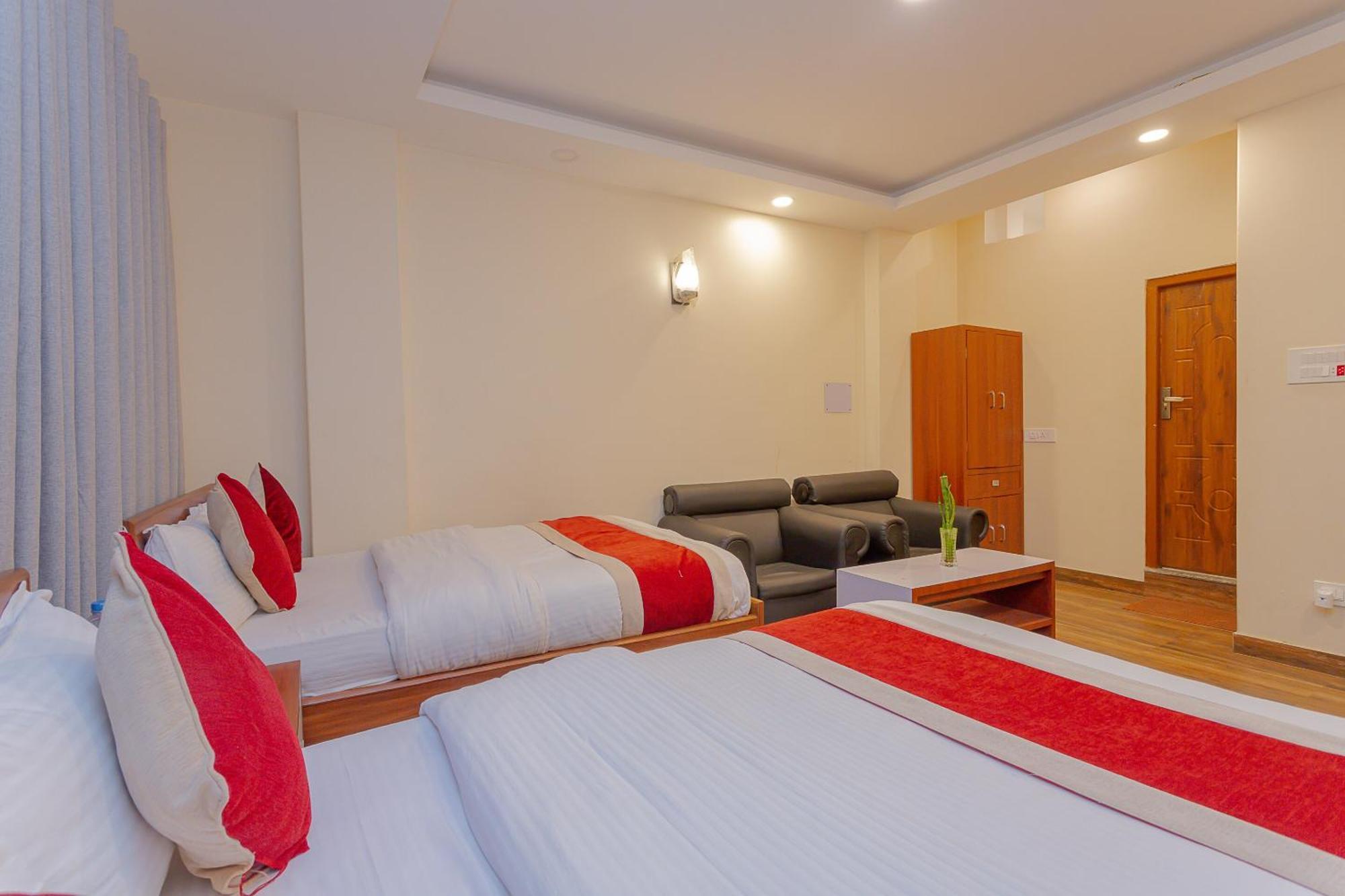 Oyo 799 Hotel Tik Tok Pvt Ltd. Катманду Екстериор снимка