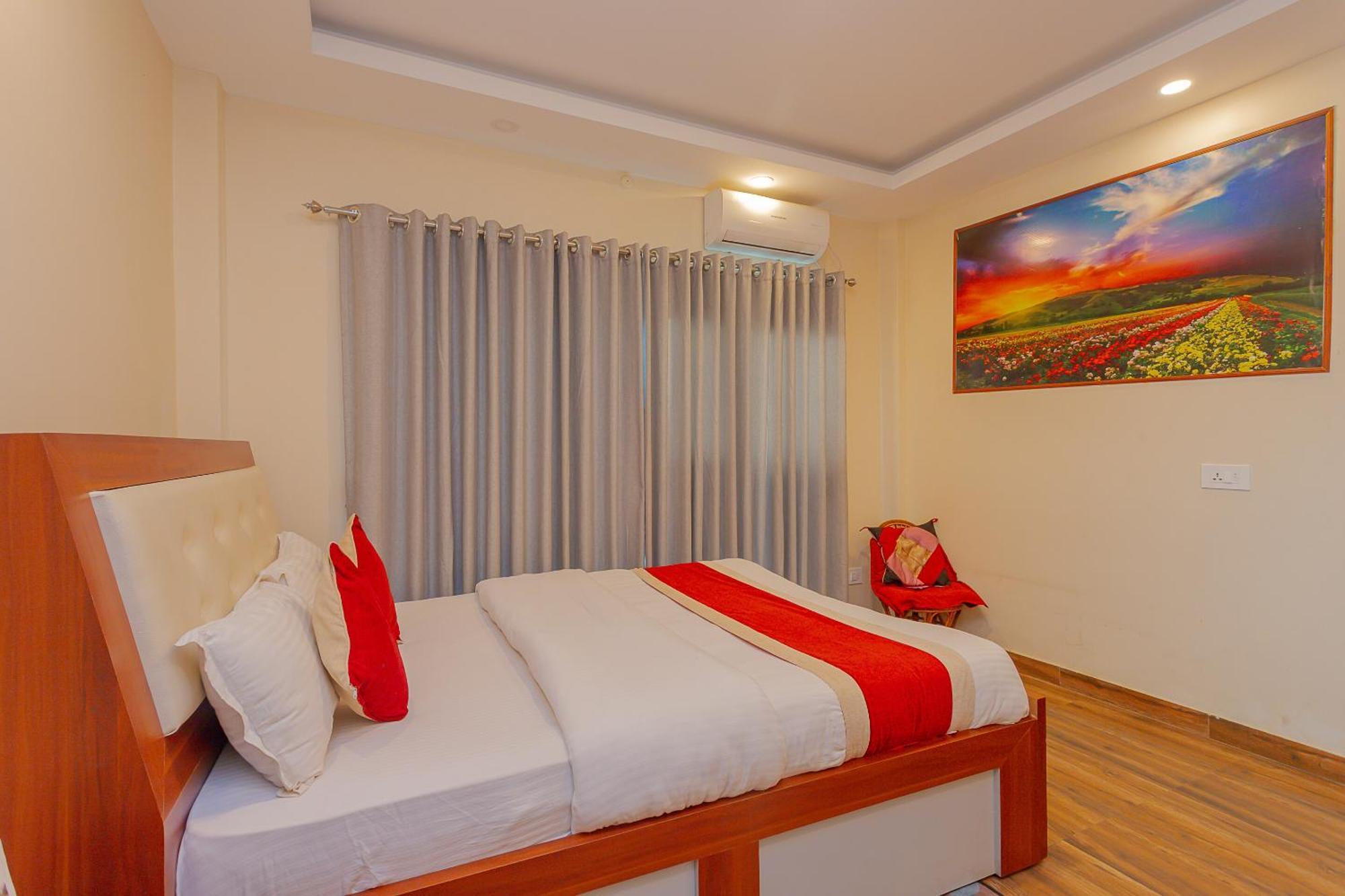 Oyo 799 Hotel Tik Tok Pvt Ltd. Катманду Екстериор снимка
