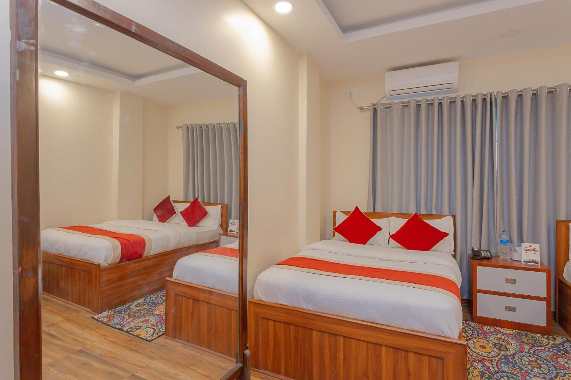 Oyo 799 Hotel Tik Tok Pvt Ltd. Катманду Екстериор снимка