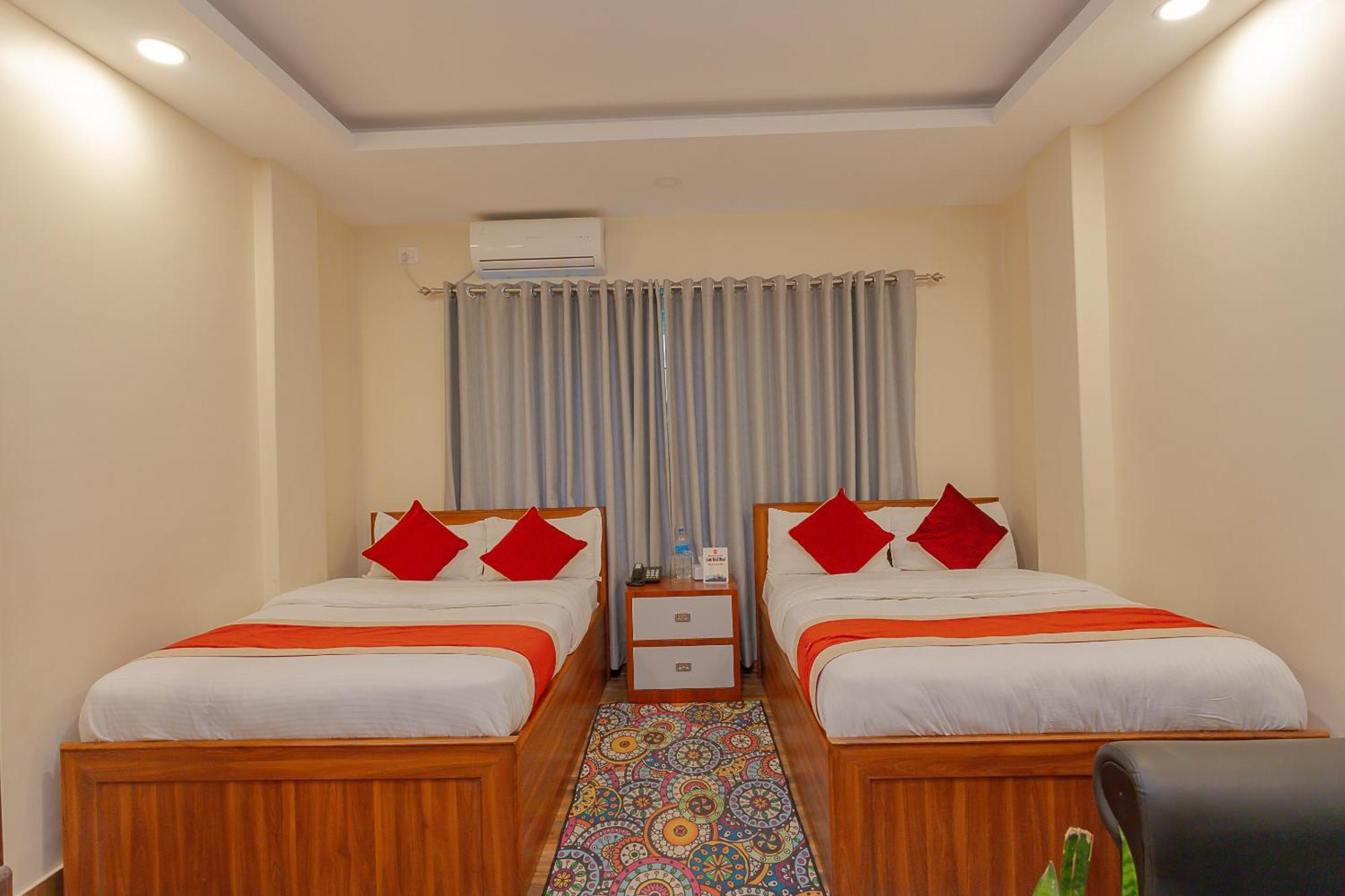 Oyo 799 Hotel Tik Tok Pvt Ltd. Катманду Екстериор снимка