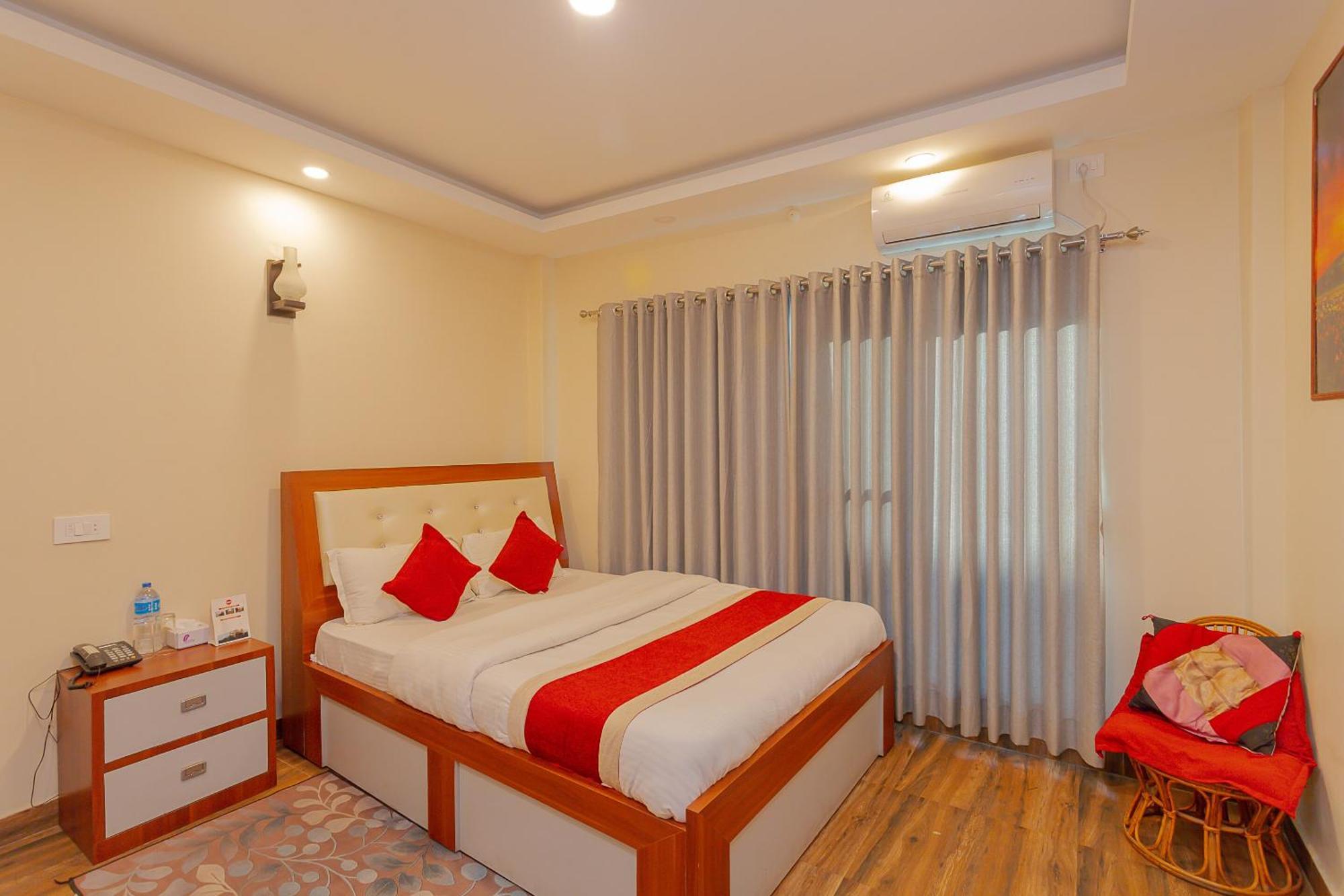 Oyo 799 Hotel Tik Tok Pvt Ltd. Катманду Екстериор снимка
